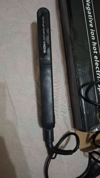 Выпрямитель волос