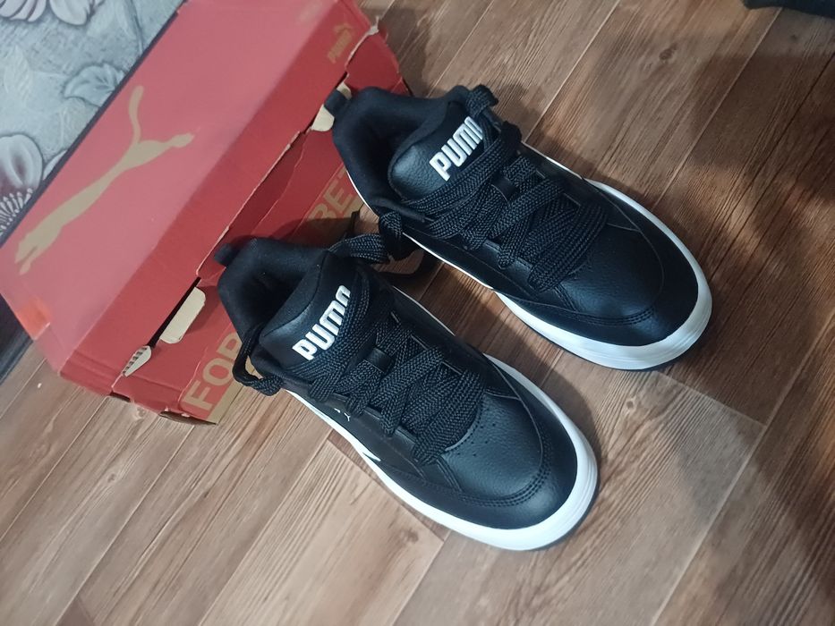 Продам оригинальные кросовки