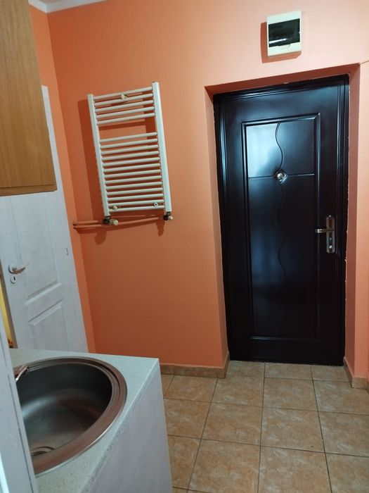 Vând camera de cămin transformată in garsoniera