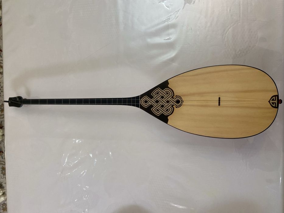 Домбыра сатылады