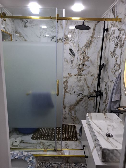 2 xonali kvartira sotiladi