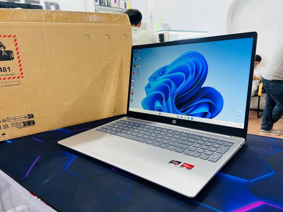 HP 15-fc0003nia Ryzen 5-7520U 8GB/512GB SSD