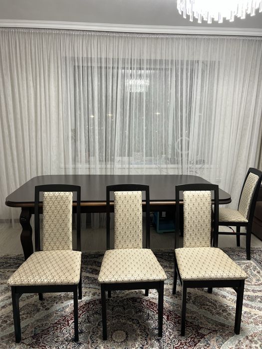 Продам стол и стулья