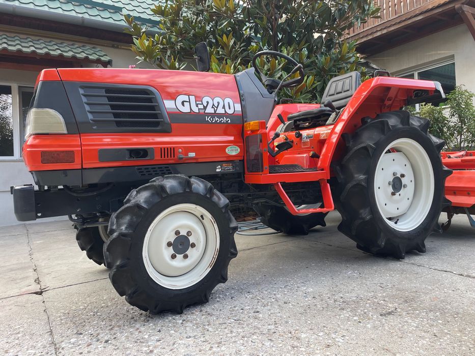 Tractor japonez Kubota GL-220,4x4