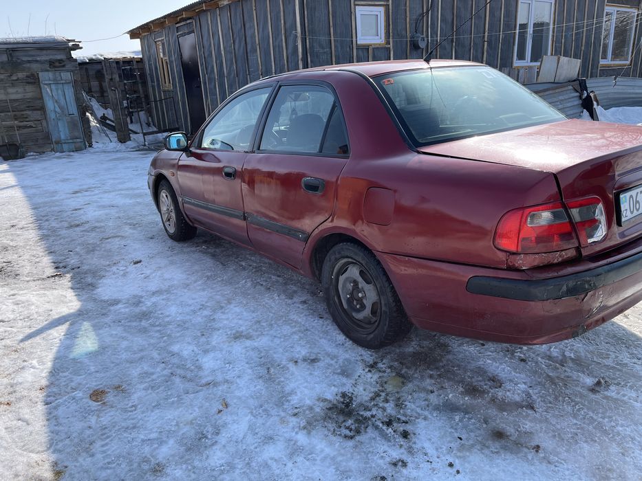 Проадам машину Митсубиси CARISMA