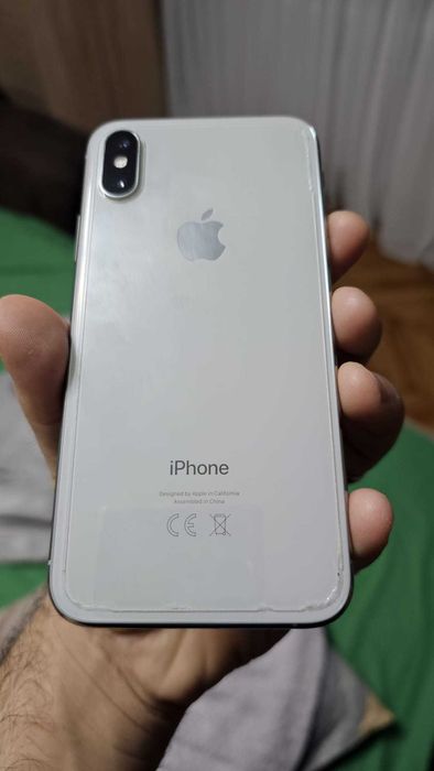 iPhone XS Silver – 64GB – Baterie 100% + 4 Huse Cadou