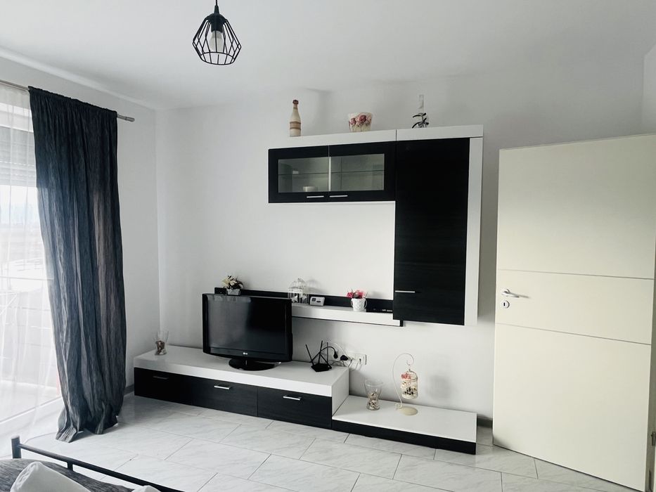 Garsoniera avantgarden 3 LIBER REVELION SI CRACIUN