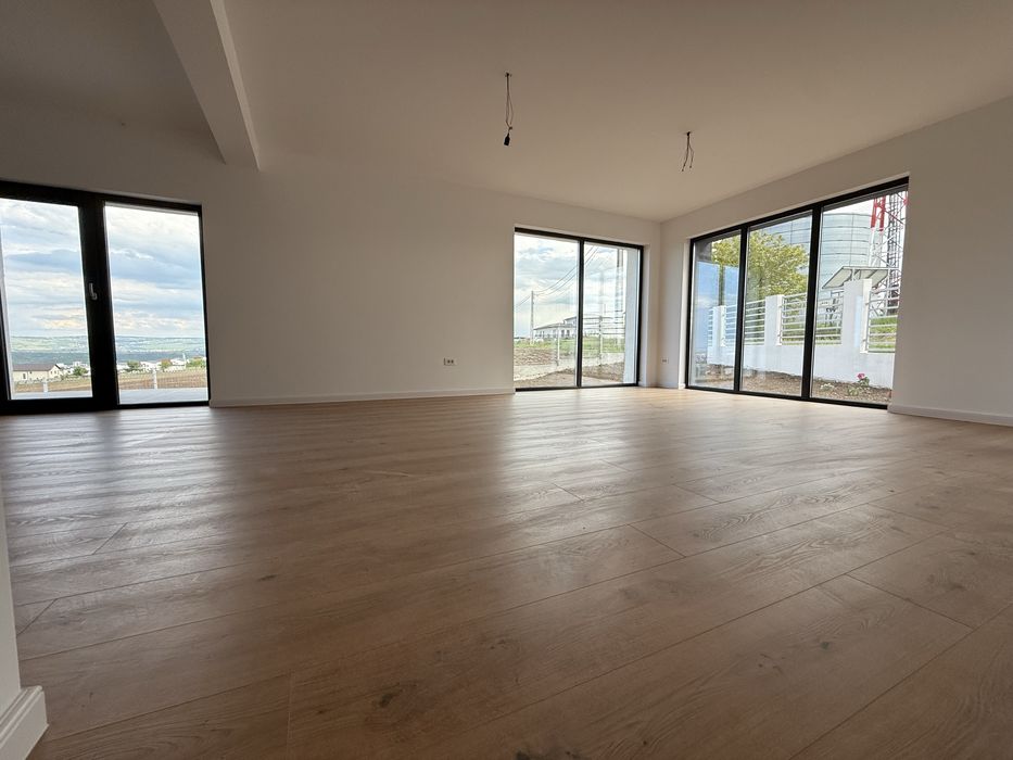 Casa cu Predare Imediata - 520 mp teren