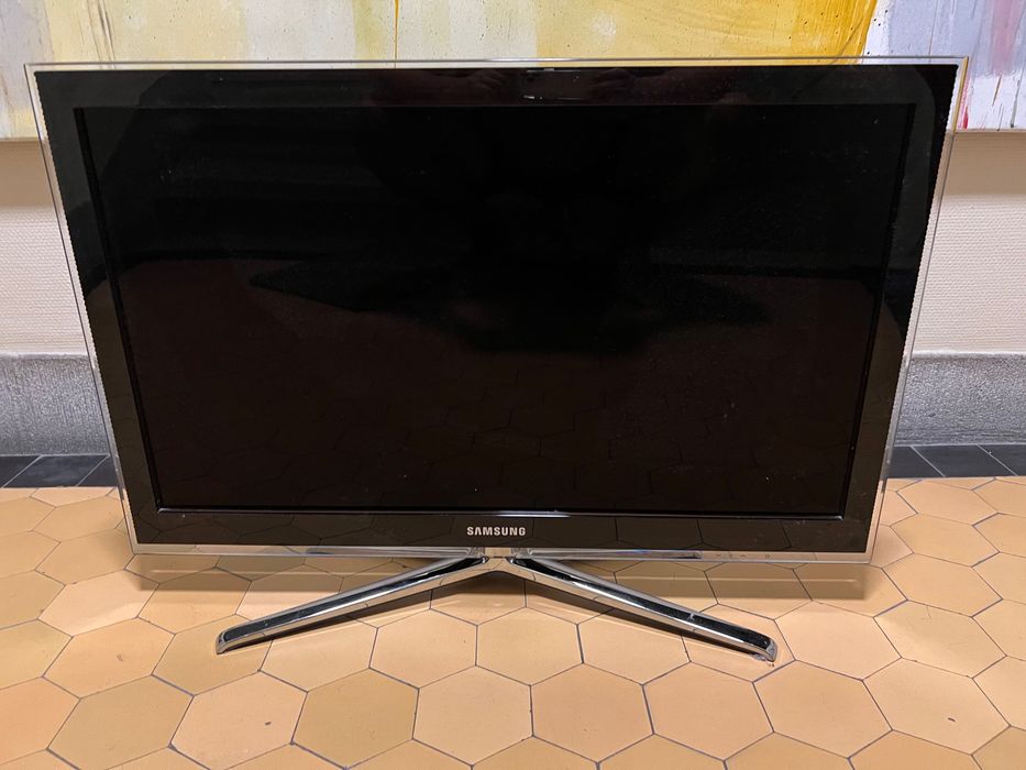 Samsung TV 32 инча