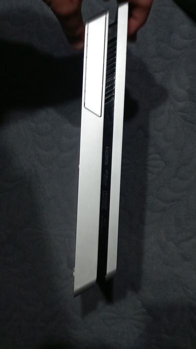 Vând sau schimb cu diverse ps4 slim!