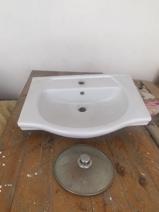 Раковина со шкафом