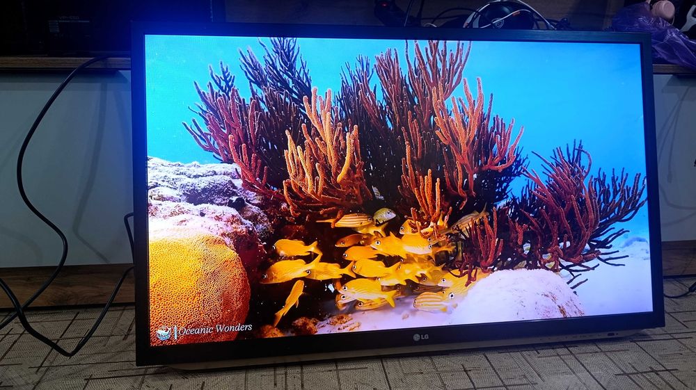 Телевизор LG диагональ 109