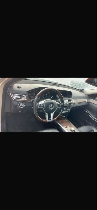 На части W212  Mercedes E facelift