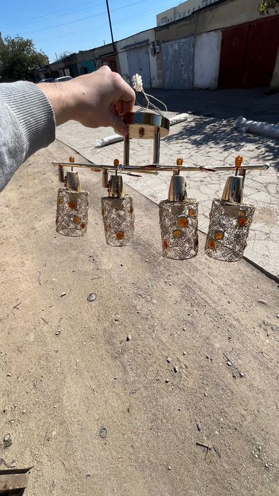 Продам люстры, б/у