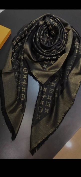 Fular Louis Vuitton, model 2026, 8 modele, gratuit prin posta romana