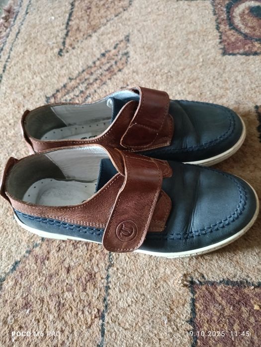Продам туфли на мальчика,33 размер