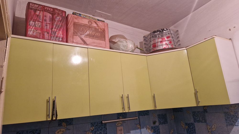 Продам кухонный гарнитур срочно