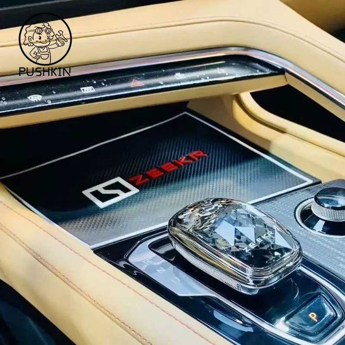 Кристал на кпп zeekr 001