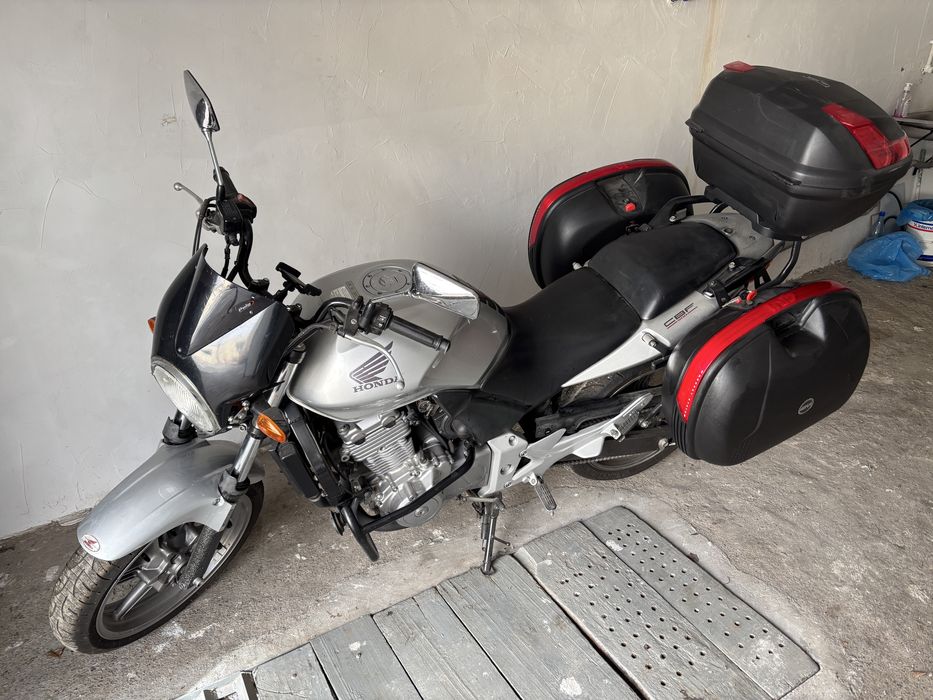 Motocicleta Honda CBF 500