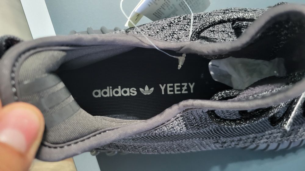 Yeezy 350 Static stralucitori