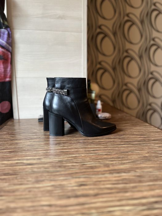 Кожаные ботинки новые