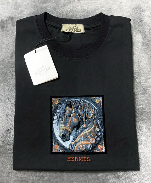 Vand tricou nou de barbati