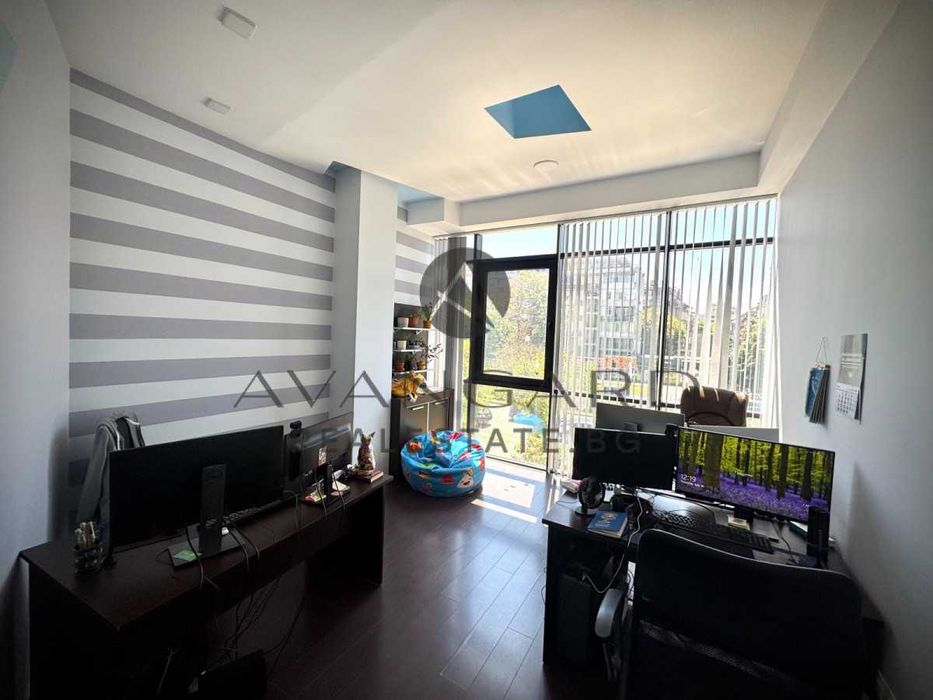Продава се Офис в Пловдив, Център - 120 кв.м за 2125 €/кв.м - Снимка #4
