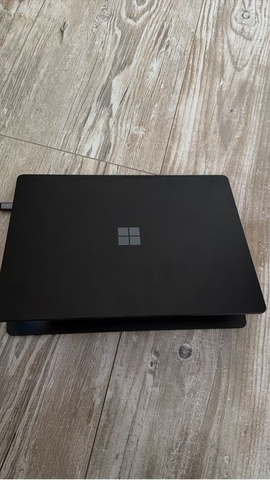 Laptop Microsoft laptop 4