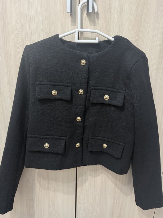 продам б/у одежду в отличном состоянии, носилось пару раз