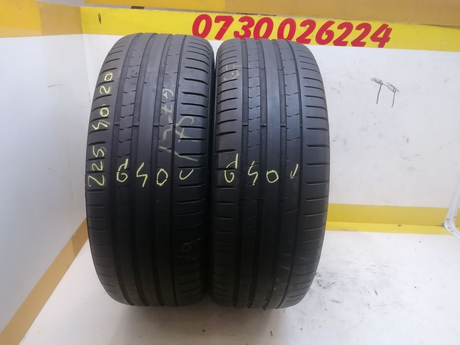 225/40/20  2*PIRELLI vara 94y  Runflat dot 3819. 4,50mm