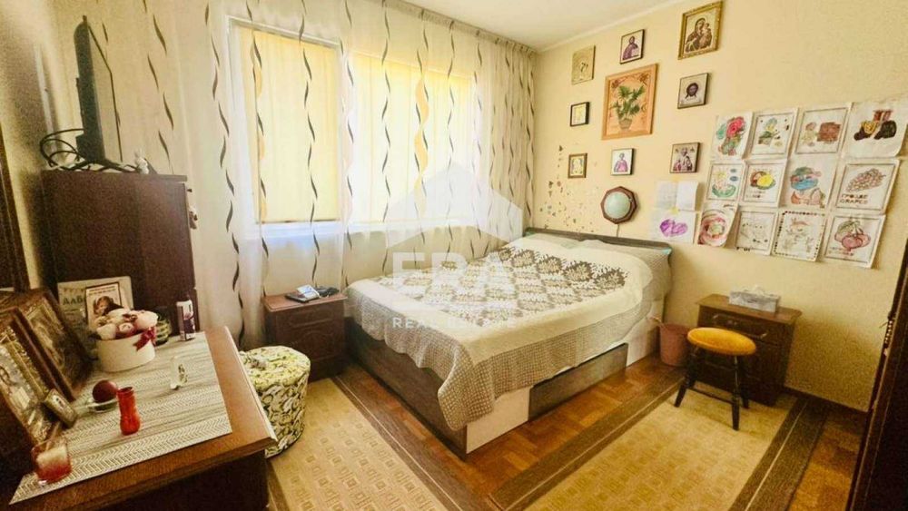 Продава се Четиристаен апартамент в Варна, Център - 102 кв.м за 1960 €/кв.м - Снимка #8