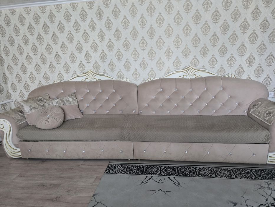 Срочно продается уголок