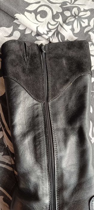 Ботуши от естествена кожа и велур на платформа