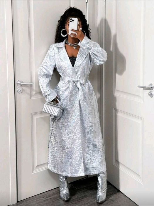 Страхотно дамско манто