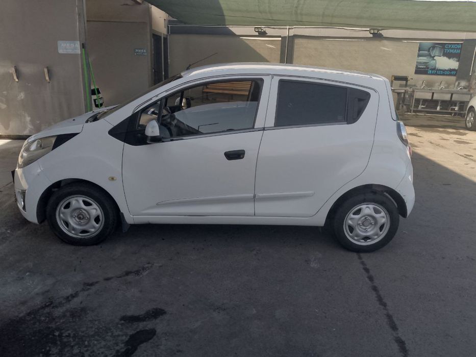 Spark mashinasi sotiladi