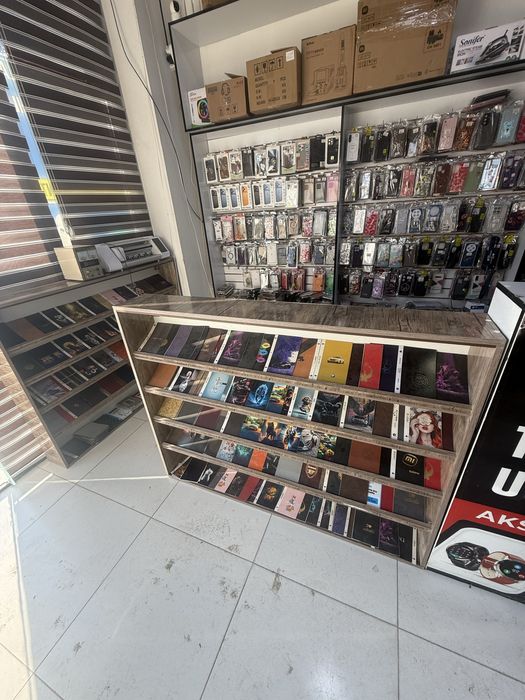 Telefon polkalar srochni sotiladi