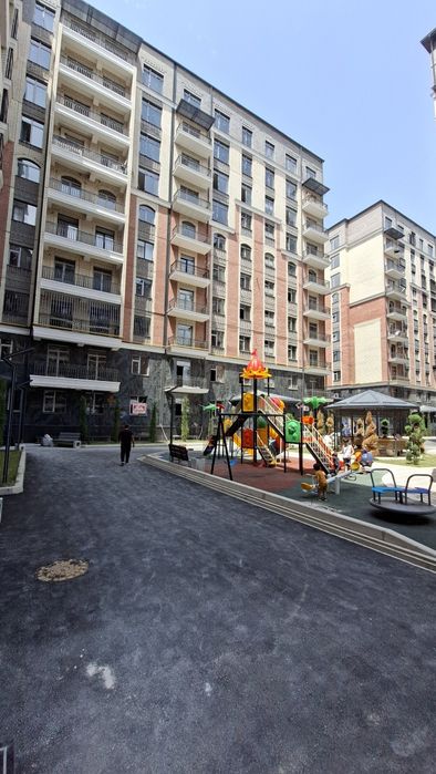 Kotta qani  Depo  Residence 135 kv 1 etaj  Srochna