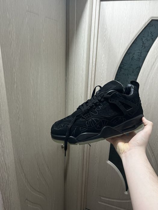 jordan 4 black kaws
