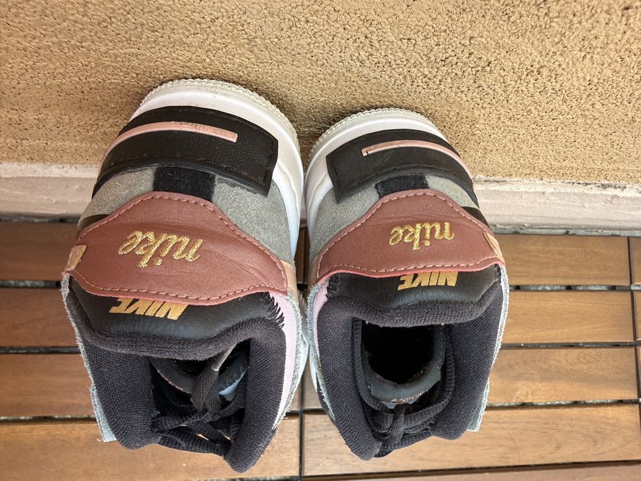 Nike и Champion