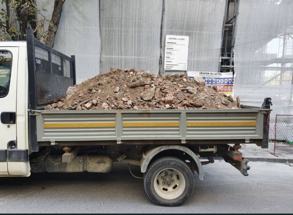 Ridicam moloz, debarasari, servicii complete cu incarcare sau fara