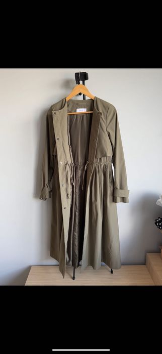 Тренч Mohito цвят каки