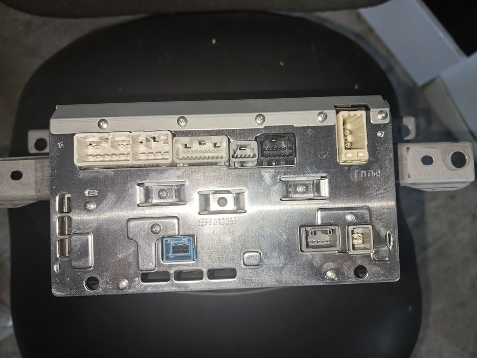 Мултимедия тойота рав