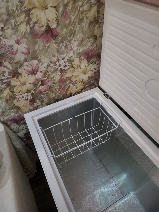 Продам морозильную камеру