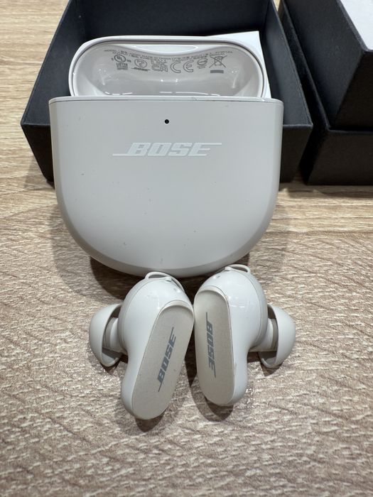 Bose QuietComfort Ultra In-Ear White - Stare foarte bună, full box