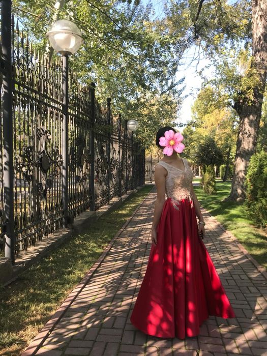 Продам платье вечернее