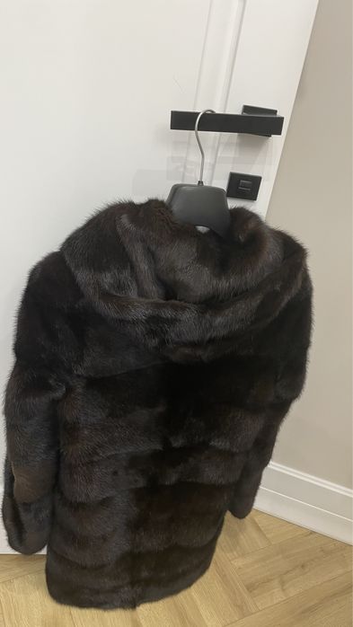 Продам норковую шубу