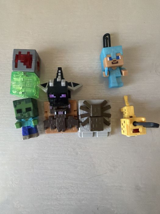 Продам игрушки майнкрафт