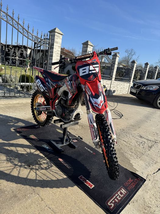 Honda crf 250R.