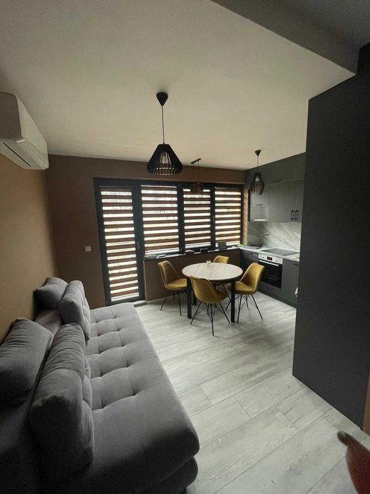 Дава се под наем Двустаен апартамент в к.к. Св.Св. Константин и Елена - 55 кв.м за 475 € - Снимка #1