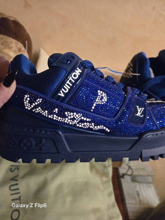 LV Unisex В наличност 39,40